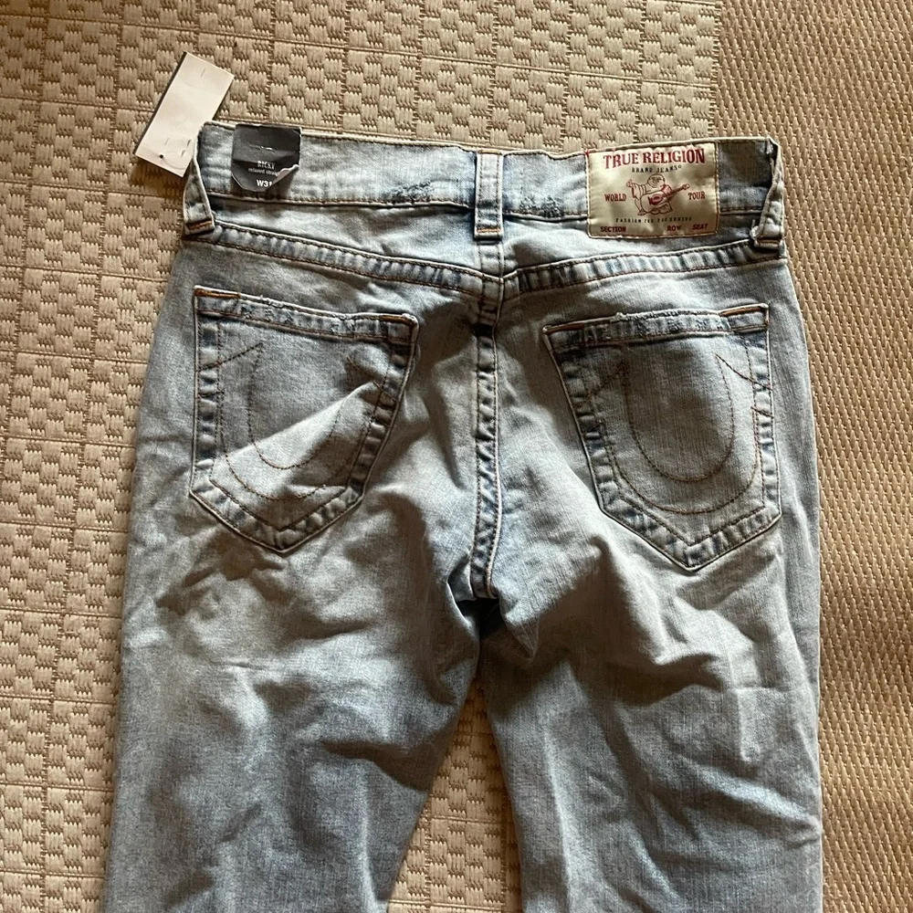 NWT True Religion Distressed Ricky Relaxed Straight Fit Jeans 31x34